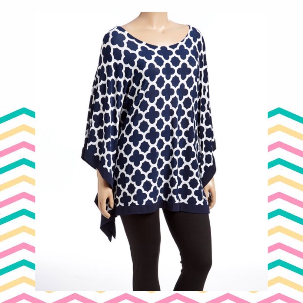 💠NEW💠Navy and White Lattice Poncho - Plus